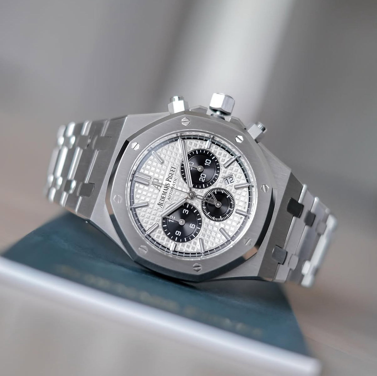 Audemars Piguet Royal Oak Chronograph Panda ( AP PANDA )