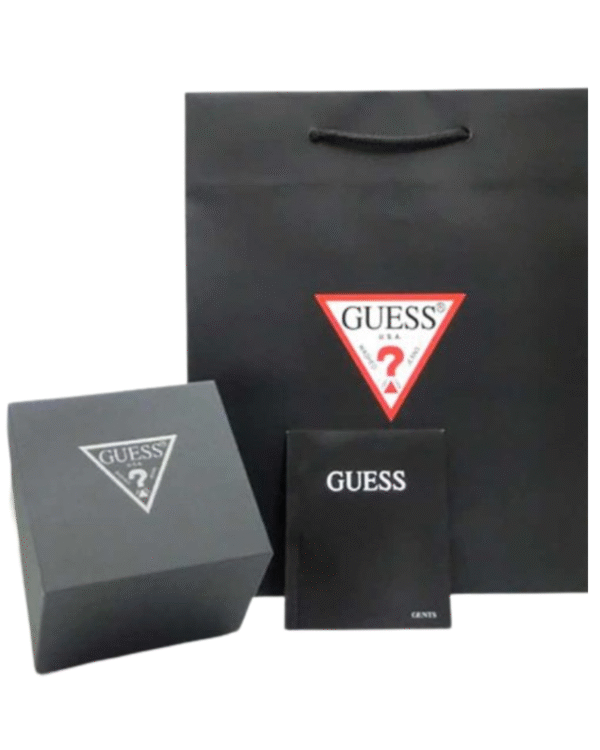 La montre GUESS GW0668L2 pour femme, issue de la collection Mod ID, combine élégance contemporaine et fonctionnalité raffinée. (78) GUESS Mens Burgundy Gunmetal Multi-function Watch GW0571G3