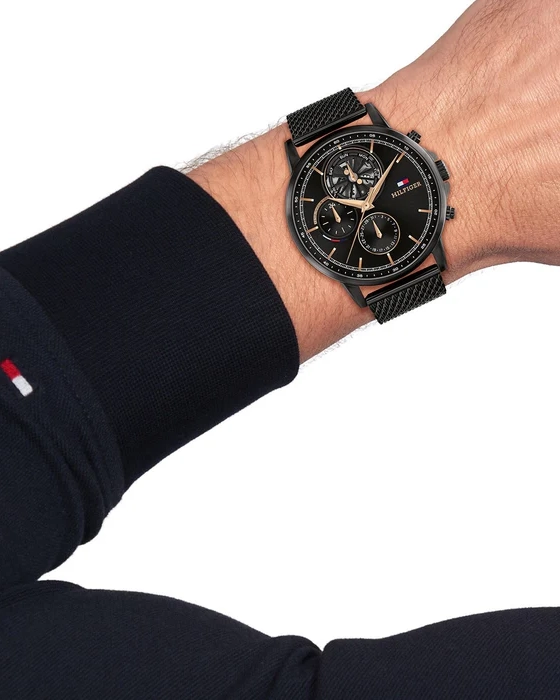 3dfd24d7-e319-4eef-b31c-32b561de5f7b Montre Homme Tommy Hilfiger Stewart 1710610 – Acier Noir 44 mm Multifonction Quartz