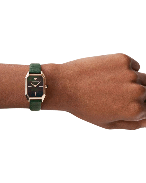 La montre GUESS GW0668L2 pour femme, issue de la collection Mod ID, combine élégance contemporaine et fonctionnalité raffinée. - 2025-06-03T084849.330 Montre EMPORIO ARMANI Pour Femme AR11149