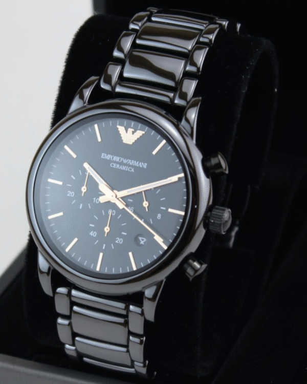 La montre GUESS GW0668L2 pour femme, issue de la collection Mod ID, combine élégance contemporaine et fonctionnalité raffinée. - 2025-06-08T212403.257 Montre Homme Emporio Armani Luigi AR1509