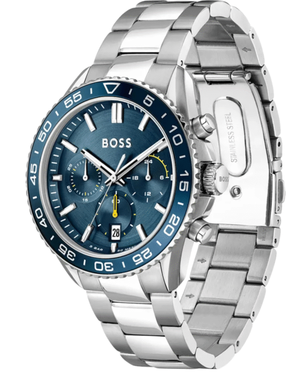 La montre GUESS GW0668L2 pour femme, issue de la collection Mod ID, combine élégance contemporaine et fonctionnalité raffinée. - 2025-06-28T082537.279 ontre Homme Hugo Boss Runner 1514143 – Chronographe 43 mm Cadran Bleu & Bracelet Acier