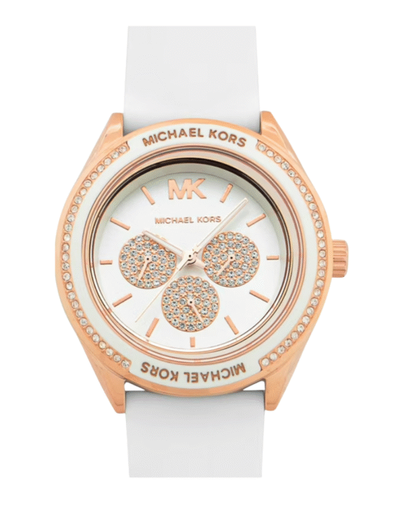 La montre GUESS GW0668L2 pour femme, issue de la collection Mod ID, combine élégance contemporaine et fonctionnalité raffinée. - 2025-07-03T173307.669 Michael Kors MK6945 – Montre Femme Sport Oversize 40 mm Or Rose & Bracelet Silicone Blanc