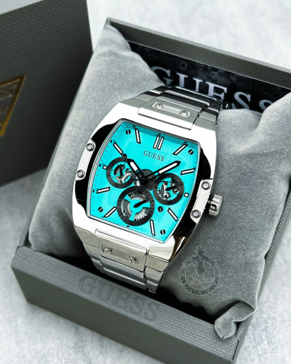 La montre GUESS GW0668L2 pour femme, issue de la collection Mod ID, combine élégance contemporaine et fonctionnalité raffinée. - 2025-08-07T021439.457 Montre Guess Phoenix Pour Homme GW0456G4